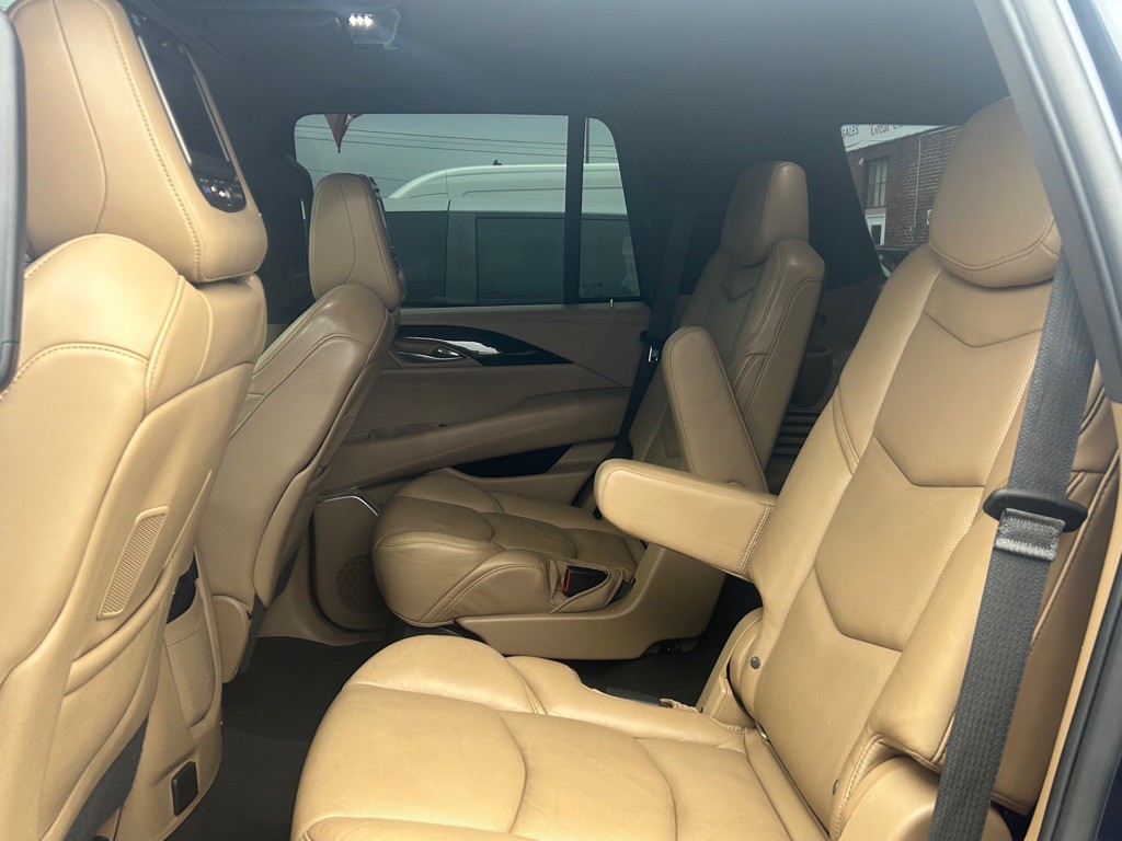 2018 Cadillac Escalade Image 12