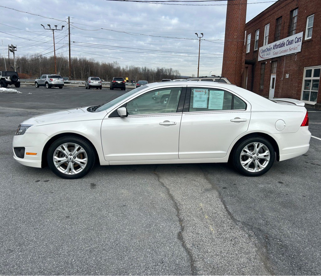 2012 Ford Fusion Image 2