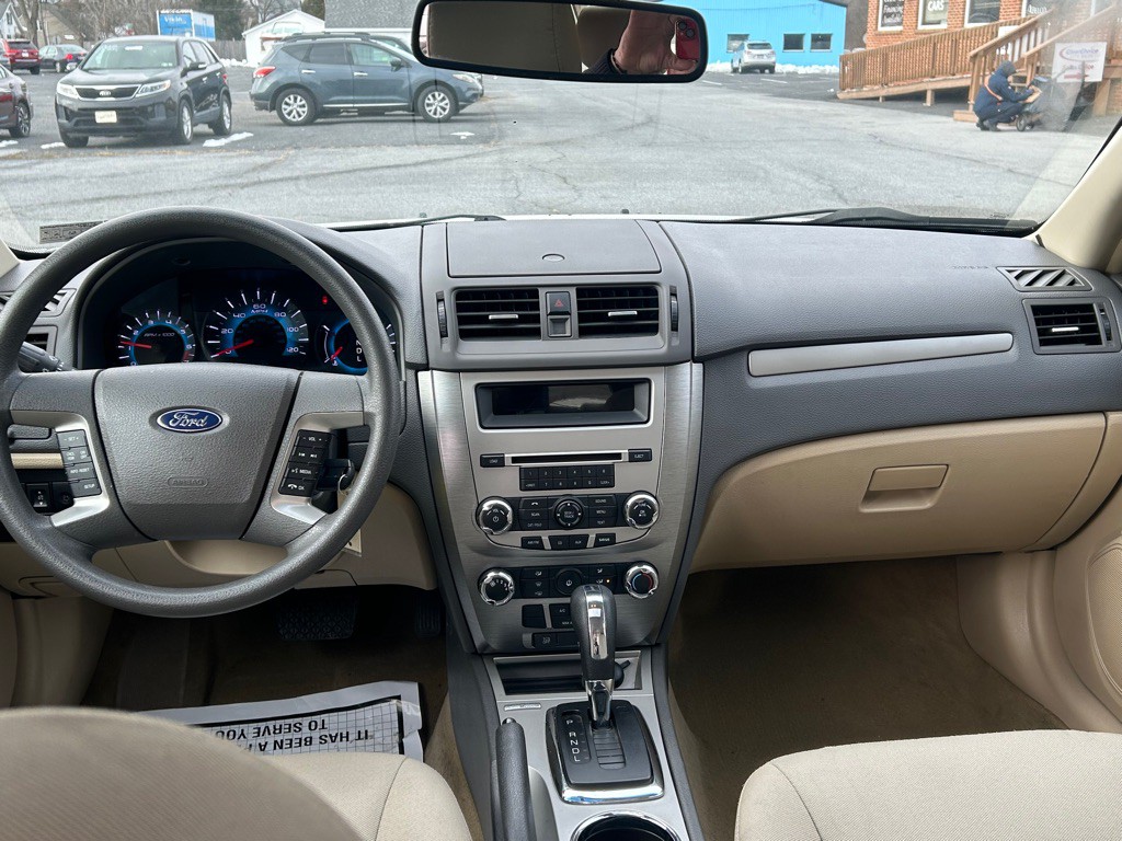 2012 Ford Fusion Image 11