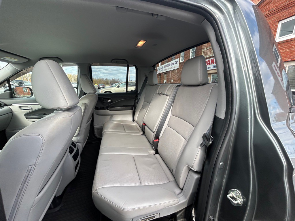 2017 Honda Ridgeline Image 14