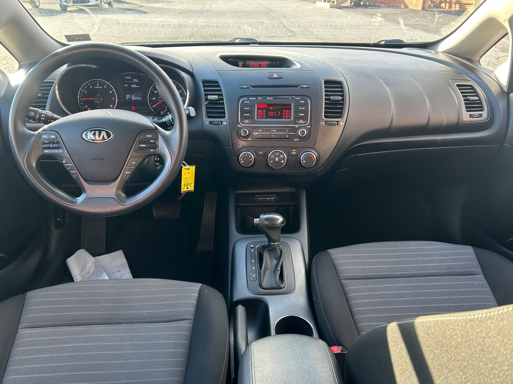 2016 Kia Forte Image 11