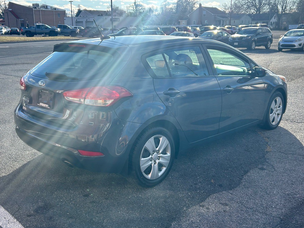 2016 Kia Forte Image 19