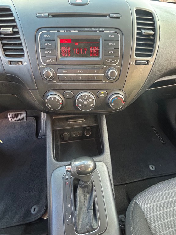 2016 Kia Forte Image 28