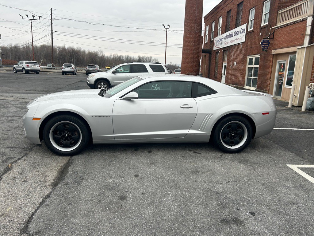 2013 Chevrolet Camaro Image 2