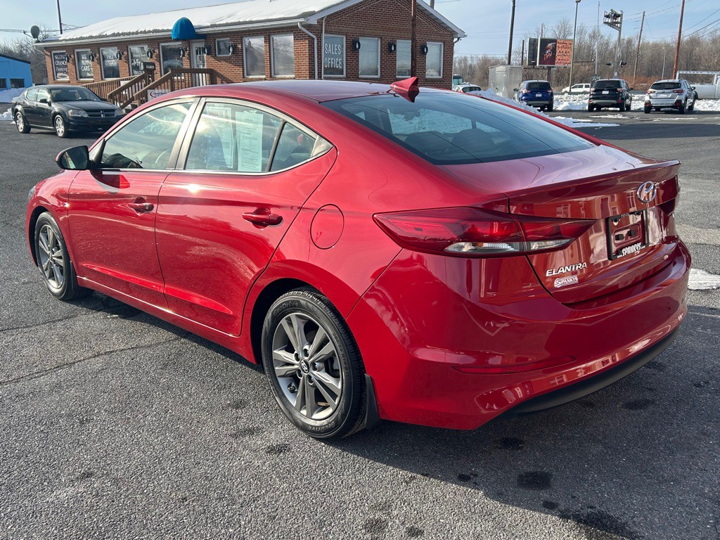 2018 Hyundai Elantra Image 3