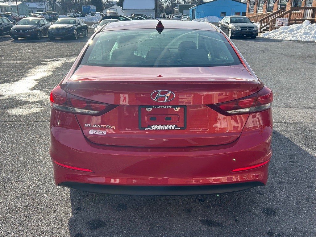 2018 Hyundai Elantra Image 4
