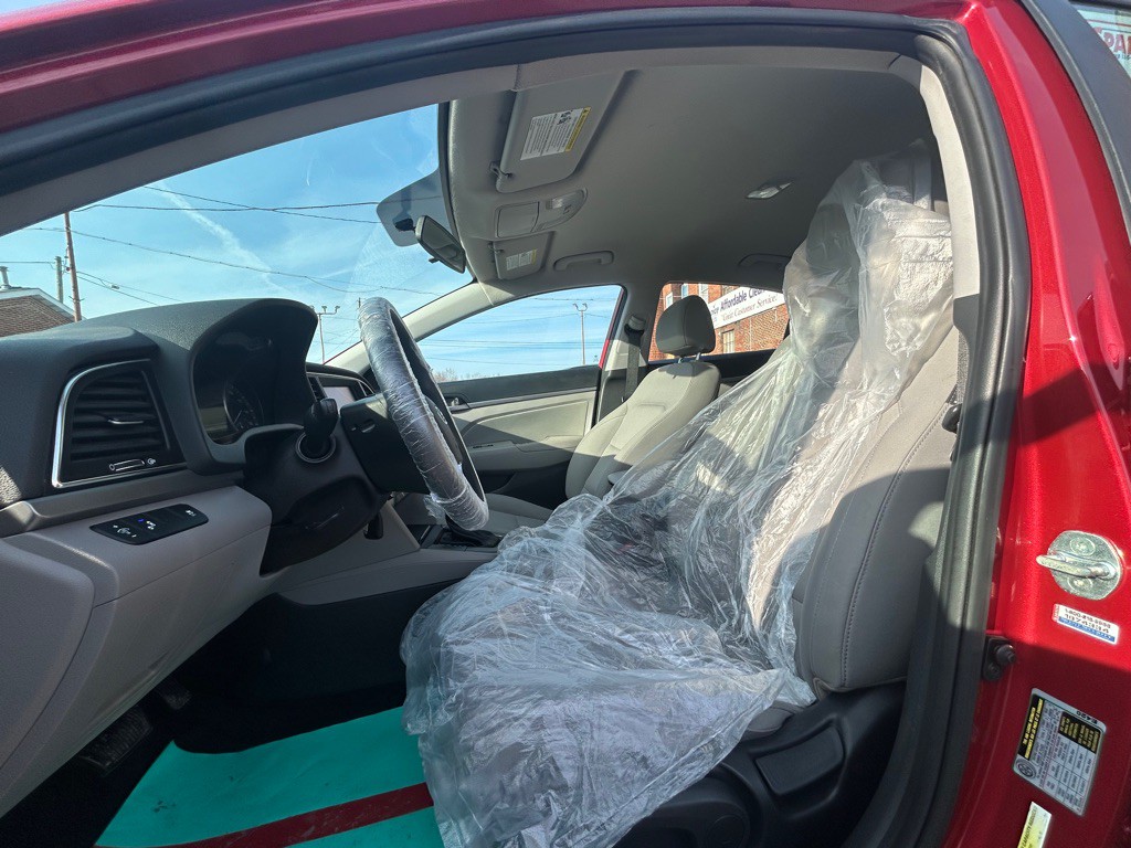 2018 Hyundai Elantra Image 12