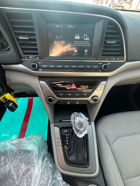2018 Hyundai Elantra Image 13