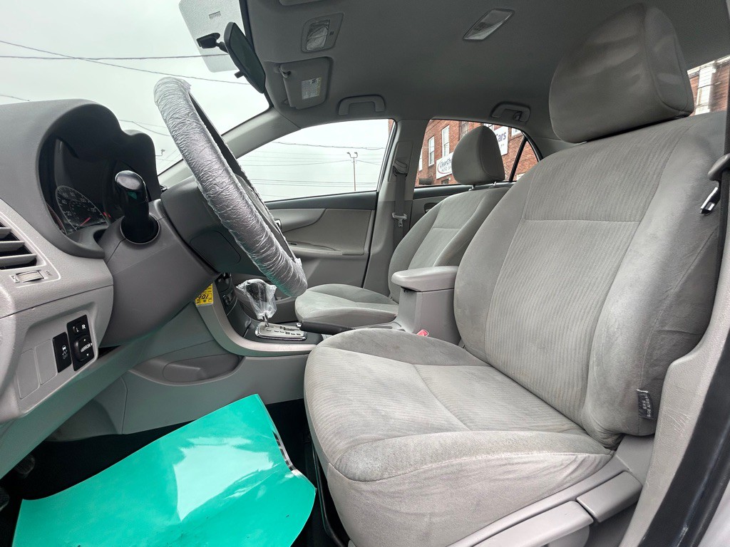 2010 Toyota Corolla Image 13