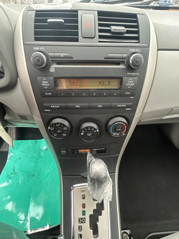 2010 Toyota Corolla Image 14