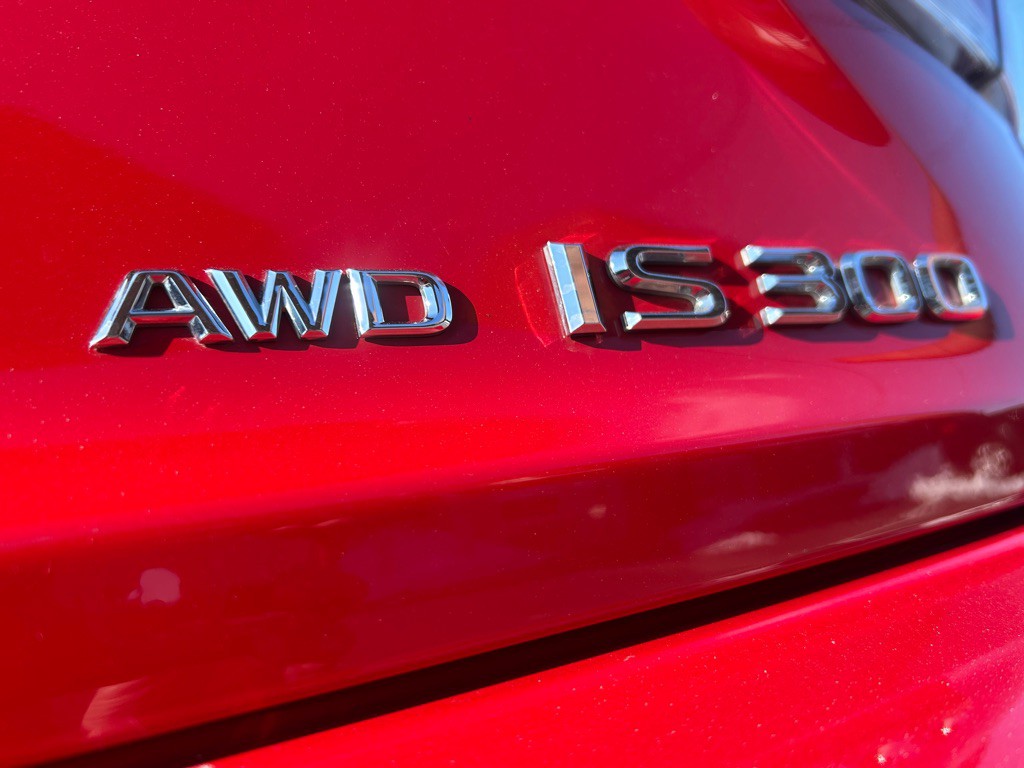 2017 Lexus IS 300 Image 11