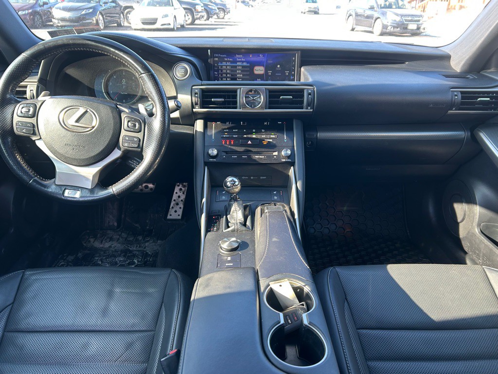 2017 Lexus IS 300 Image 13