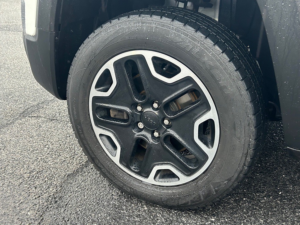 2017 Jeep Renegade Image 9