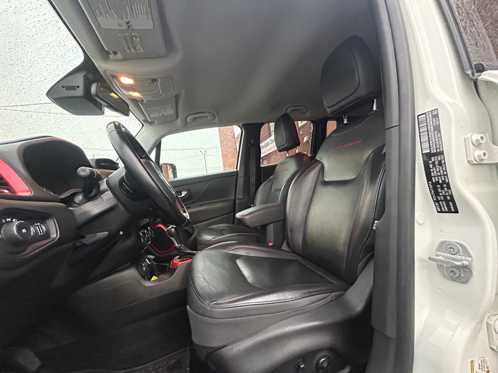 2017 Jeep Renegade Image 16