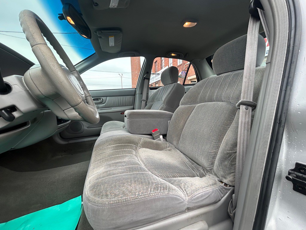 2000 Buick Century Image 8