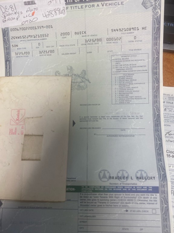 2000 Buick Century Image 11