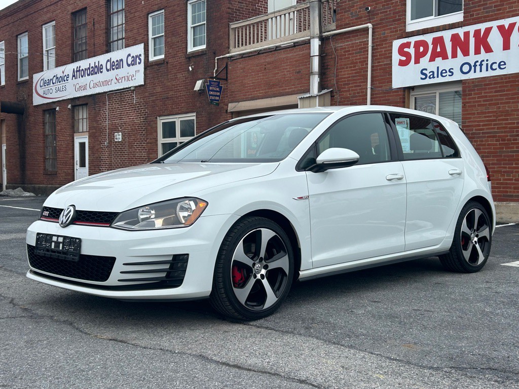 2017 Volkswagen GTI Image 1