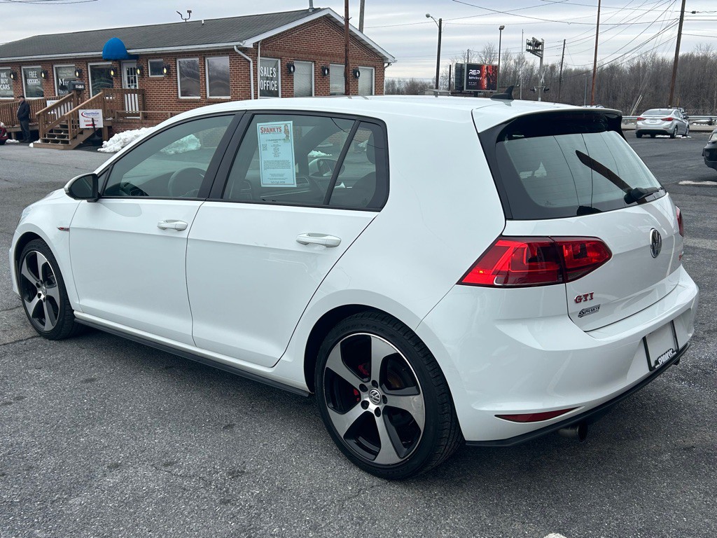 2017 Volkswagen GTI Image 3