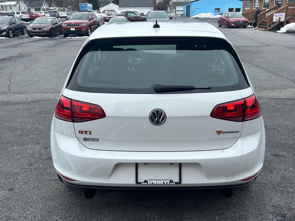 2017 Volkswagen GTI Image 4