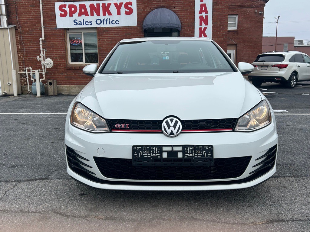 2017 Volkswagen GTI Image 8