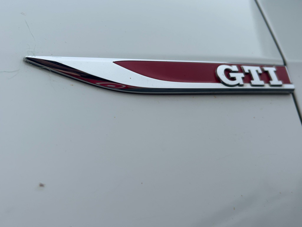 2017 Volkswagen GTI Image 10