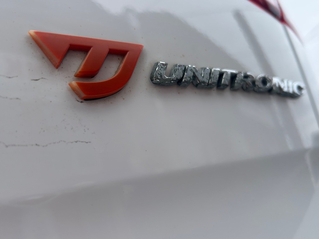 2017 Volkswagen GTI Image 11