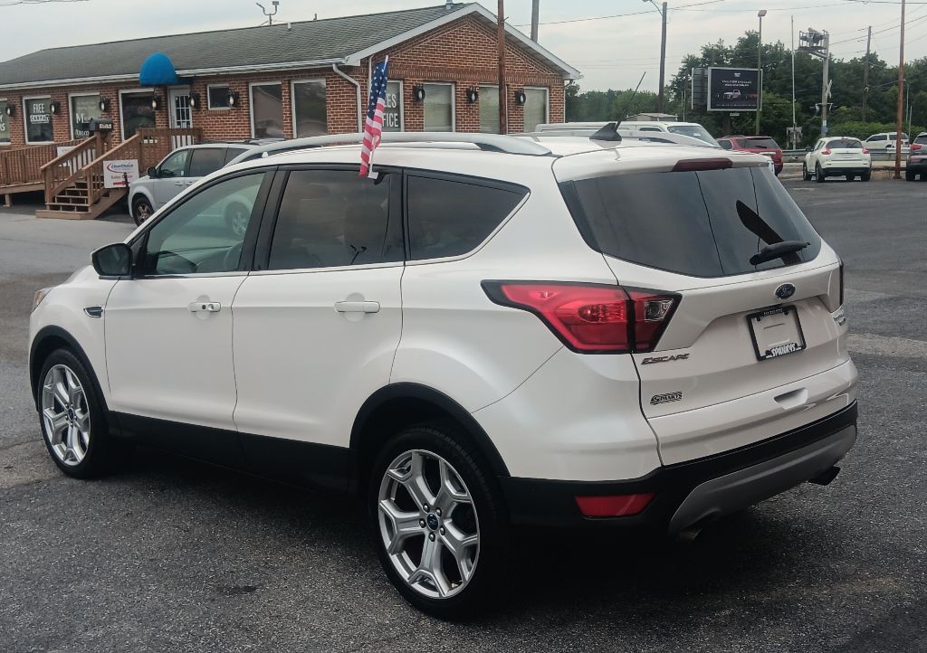 2019 Ford Escape Image 3