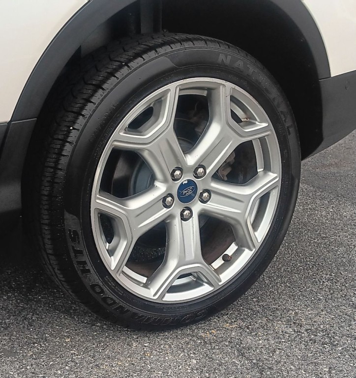 2019 Ford Escape Image 9