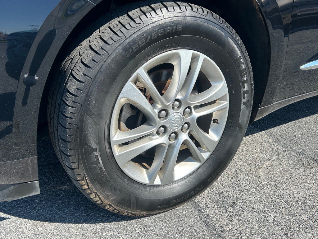2018 Buick Enclave Image 9