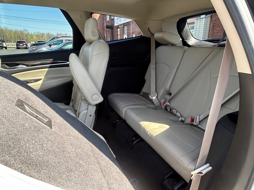 2018 Buick Enclave Image 12