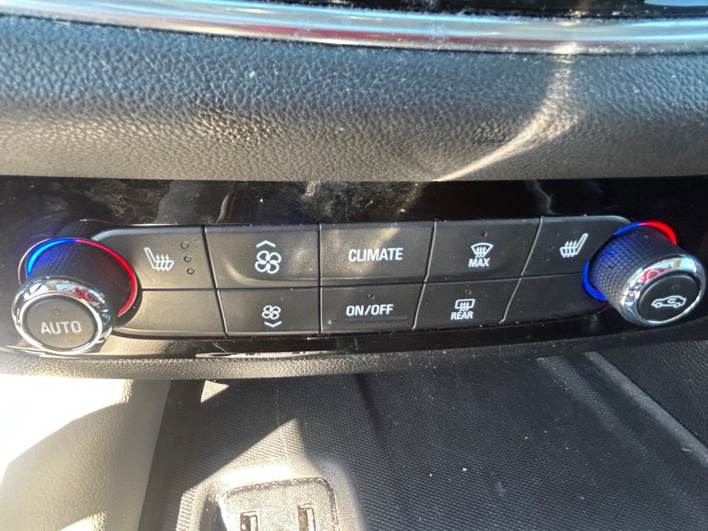 2018 Buick Enclave Image 18