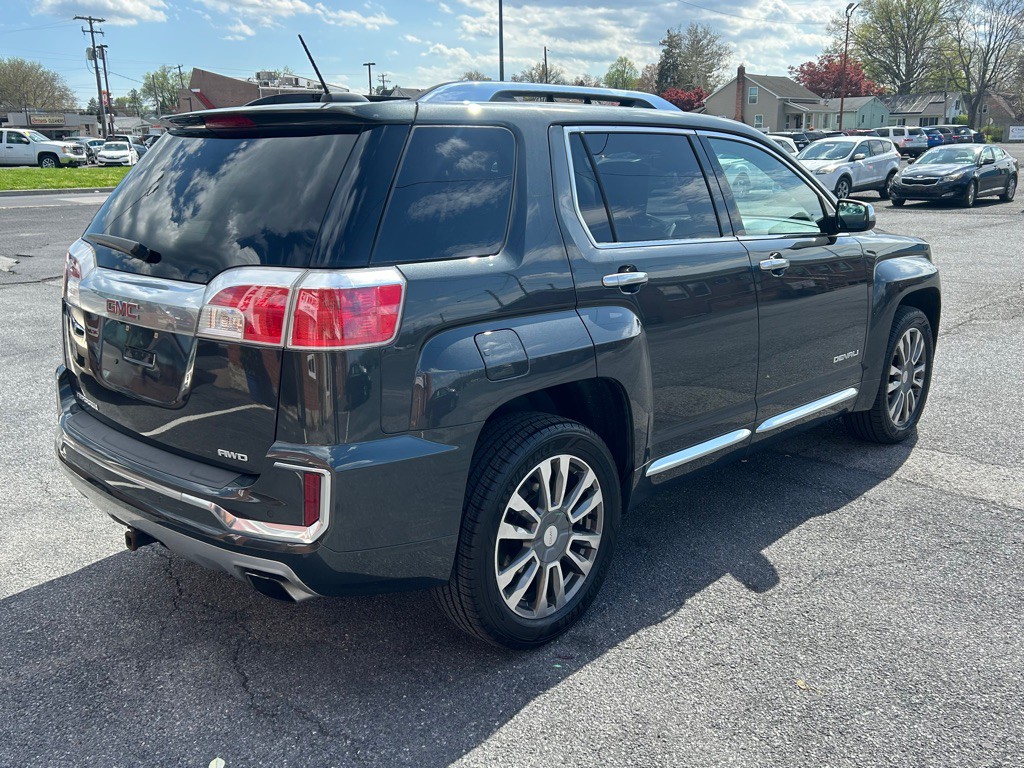 2017 GMC Terrain Image 5