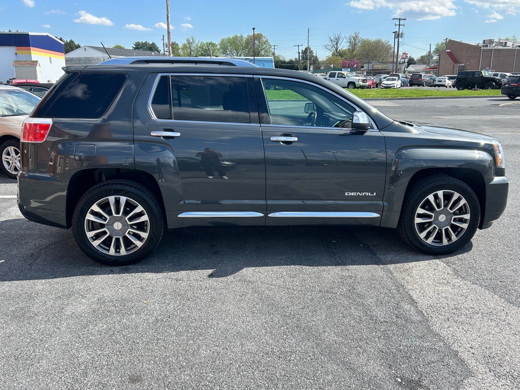 2017 GMC Terrain Image 6