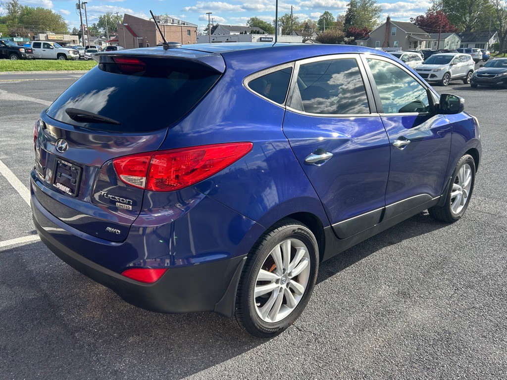 2011 Hyundai Tucson Image 5