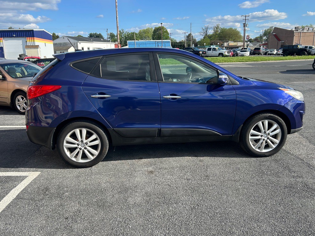 2011 Hyundai Tucson Image 6