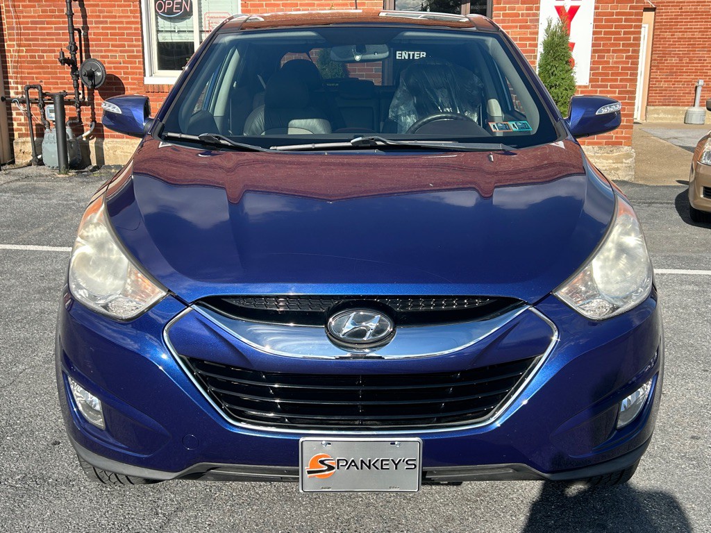 2011 Hyundai Tucson Image 8