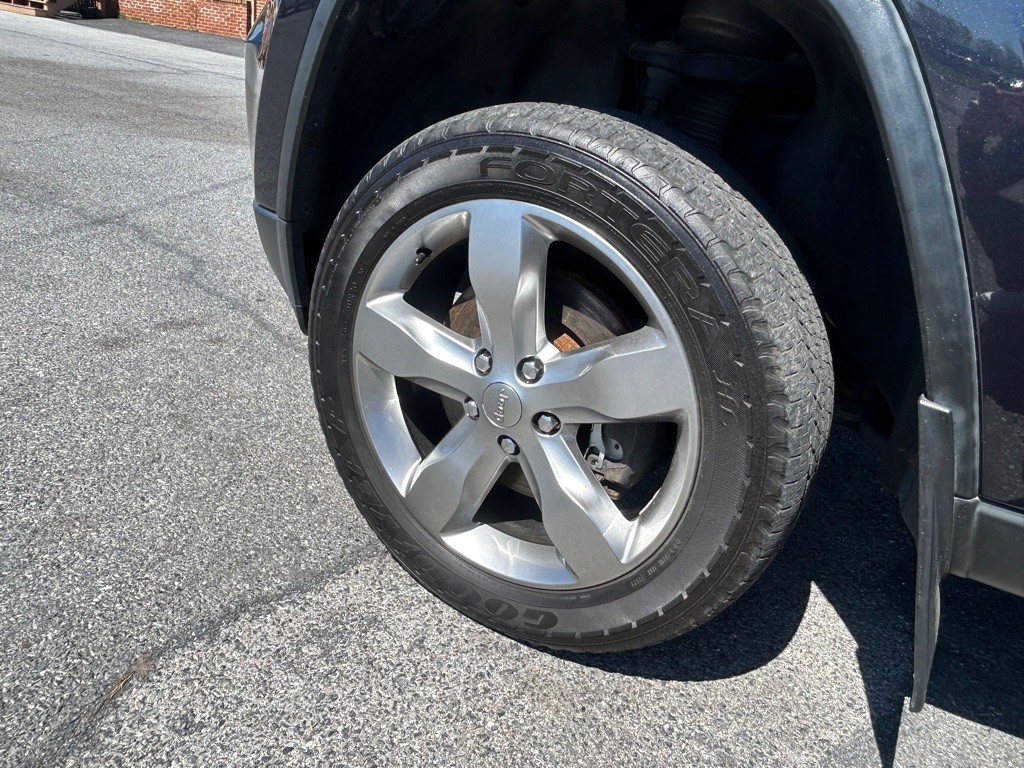 2012 Jeep Grand Cherokee Image 9