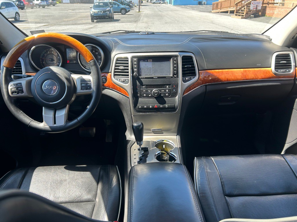 2012 Jeep Grand Cherokee Image 12