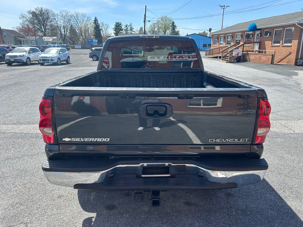 2004 Chevrolet Silverado 1500 Image 4