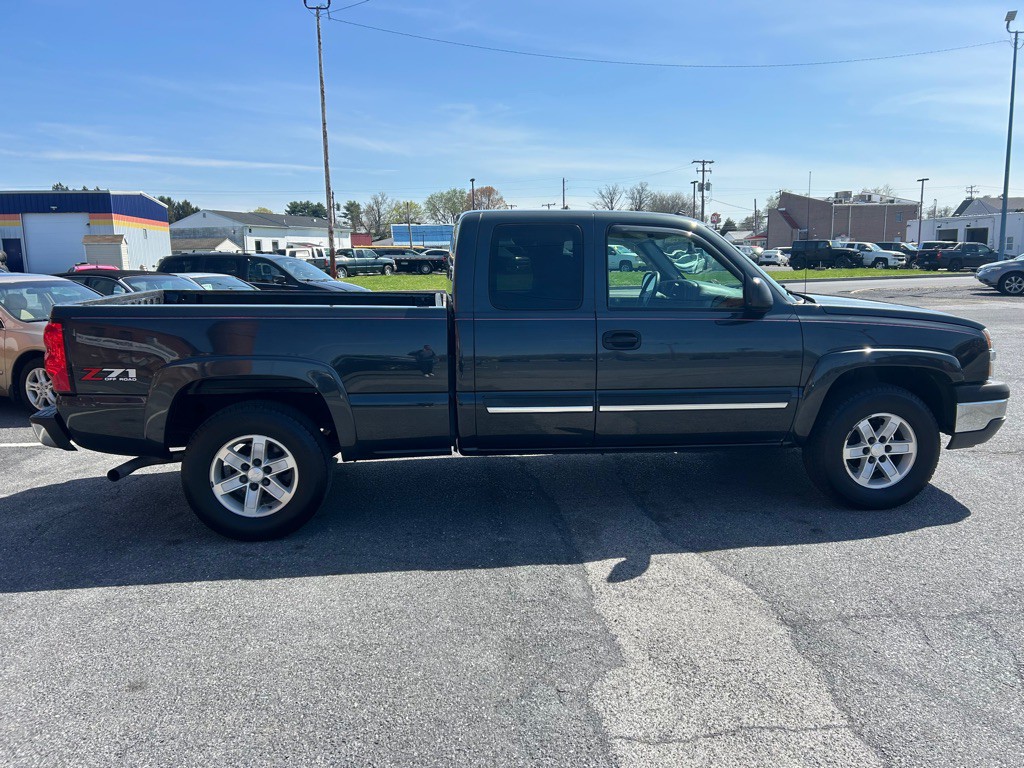 2004 Chevrolet Silverado 1500 Image 6