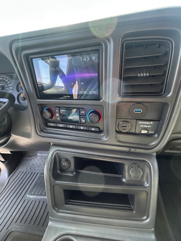 2004 Chevrolet Silverado 1500 Image 14