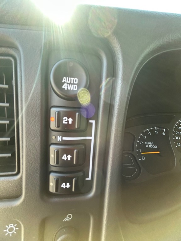 2004 Chevrolet Silverado 1500 Image 15