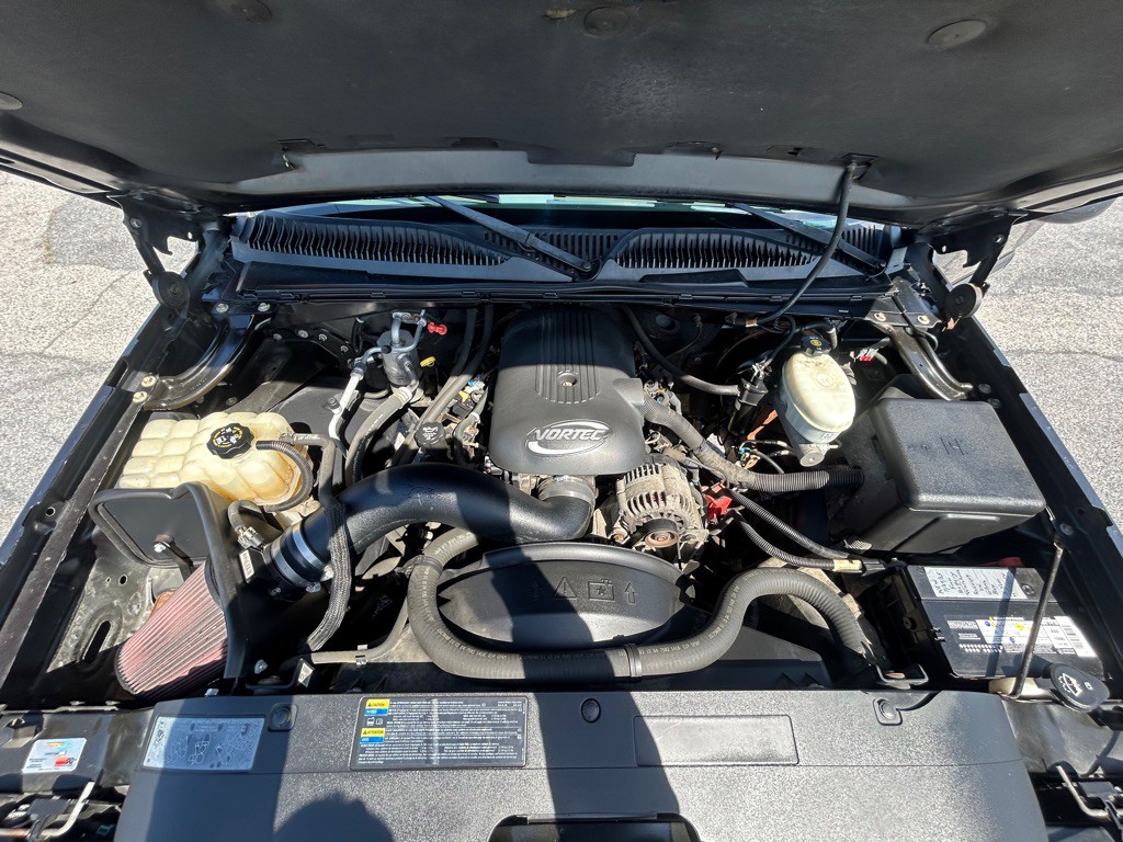 2004 Chevrolet Silverado 1500 Image 16