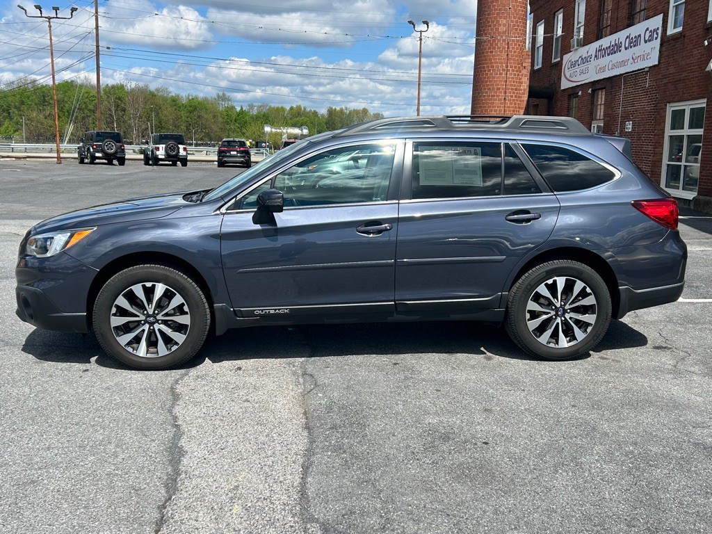 2017 Subaru Outback Image 2