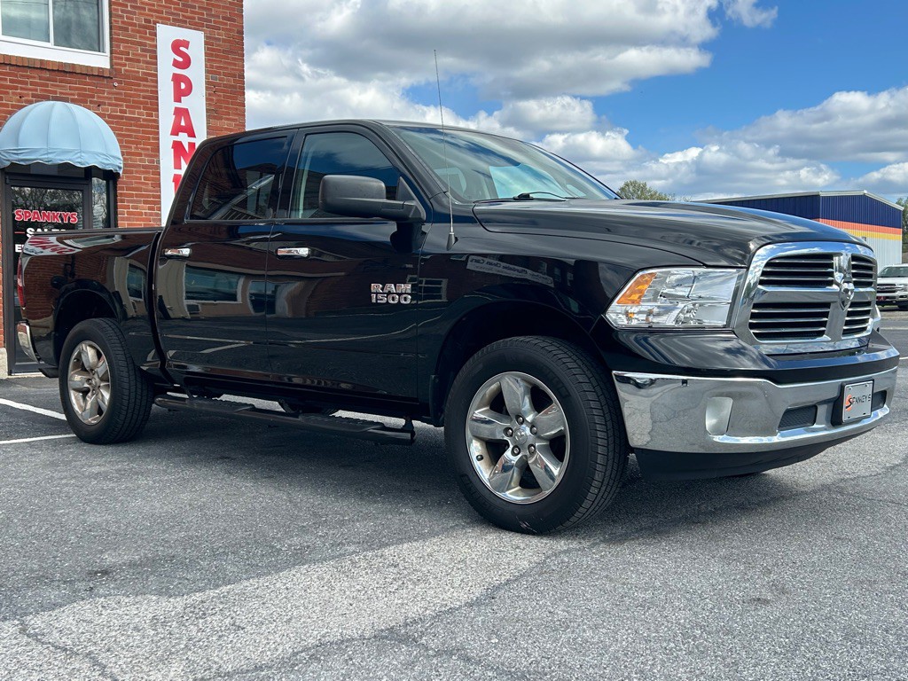2015 RAM 1500 Image 7