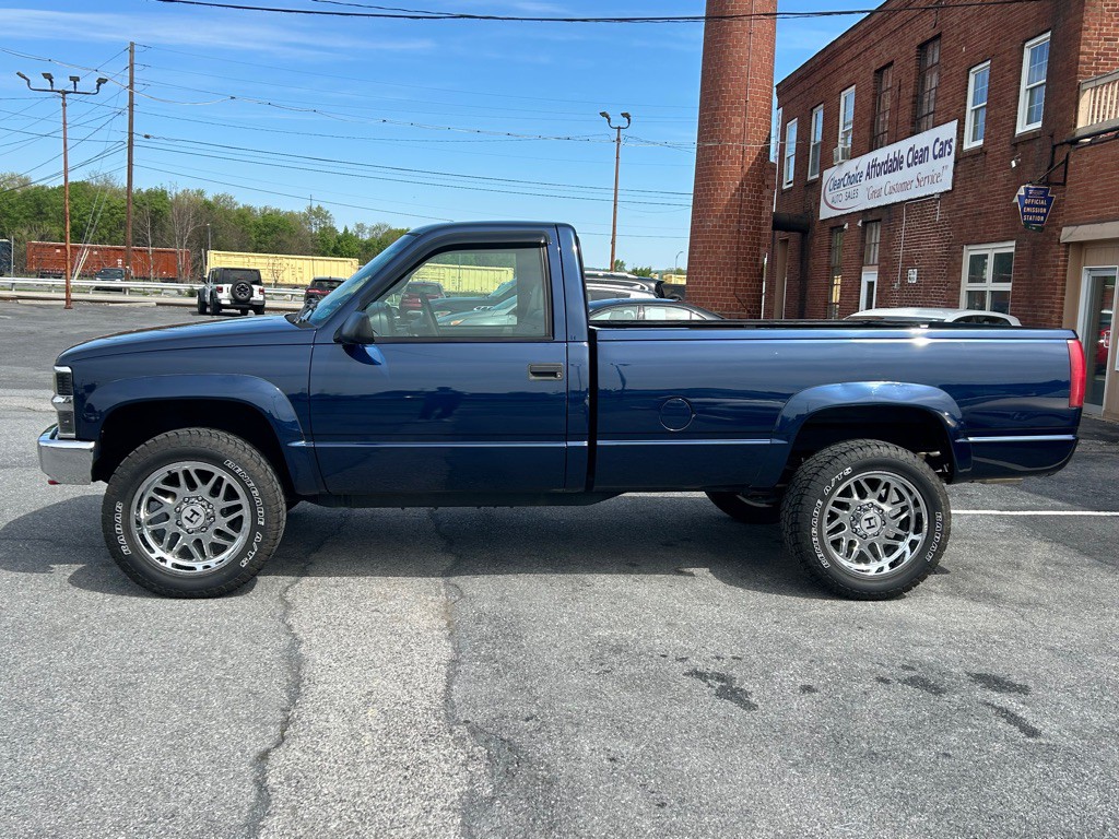 1996 Chevrolet C/K Image 2