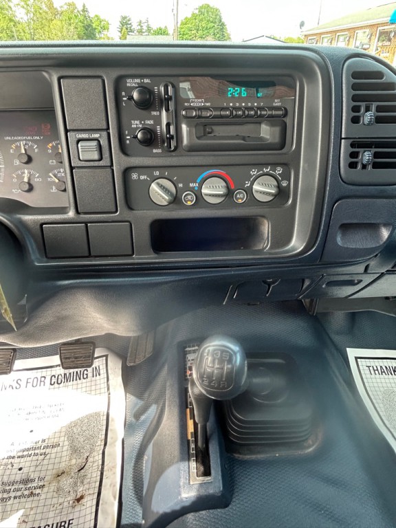 1996 Chevrolet C/K Image 11