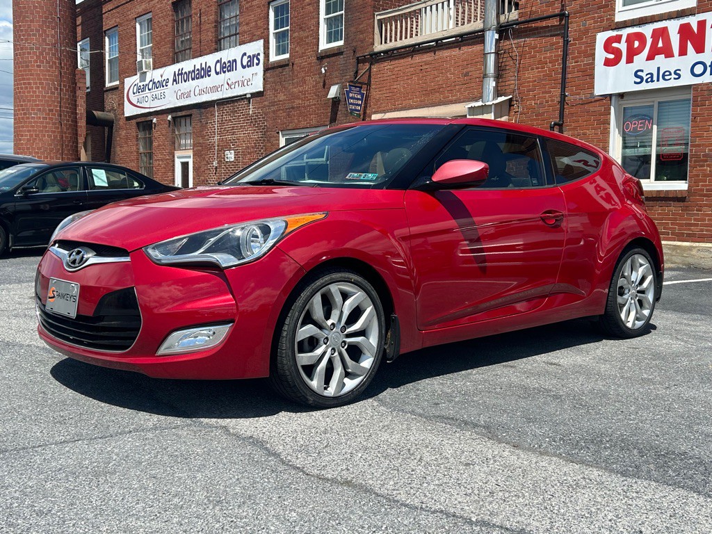 2013 Hyundai Veloster Image 1