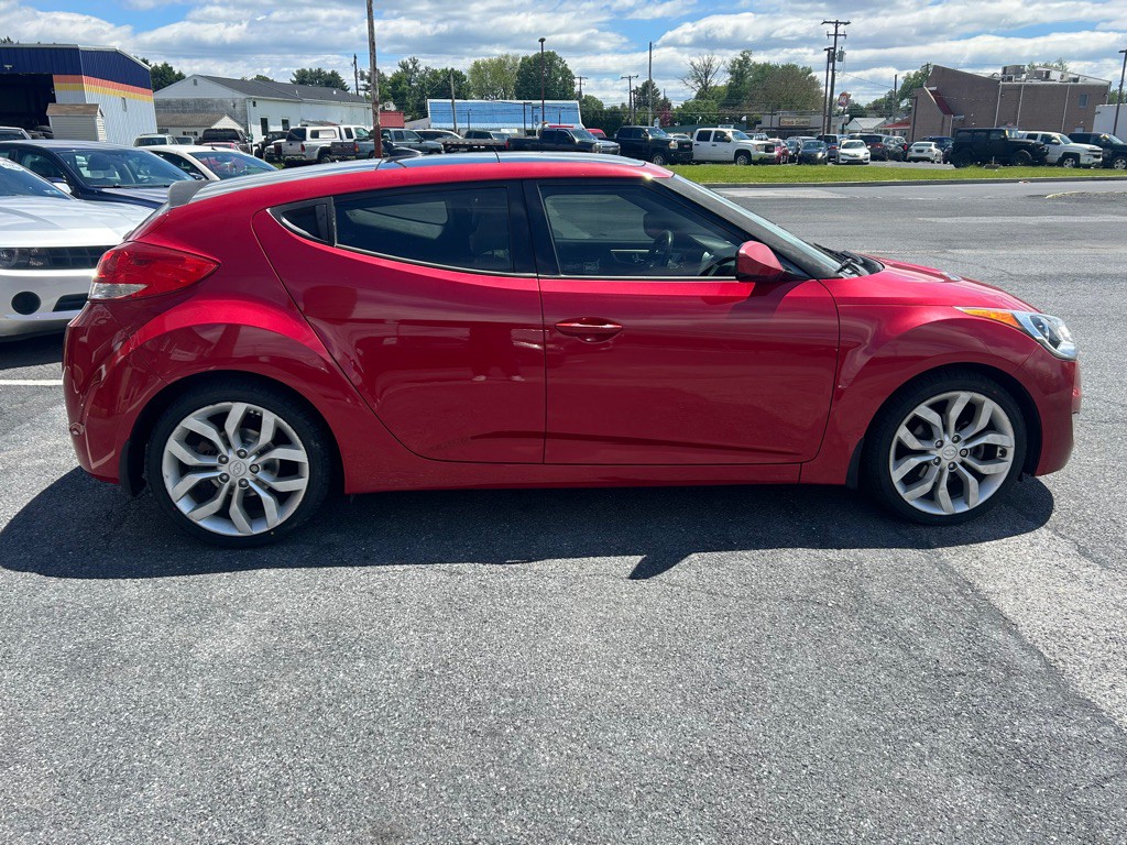 2013 Hyundai Veloster Image 6