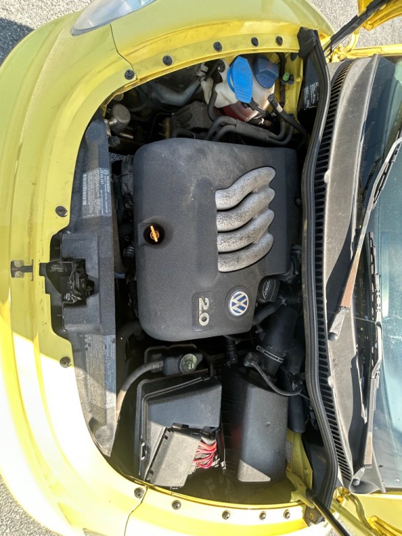 2000 Volkswagen Beetle Image 13